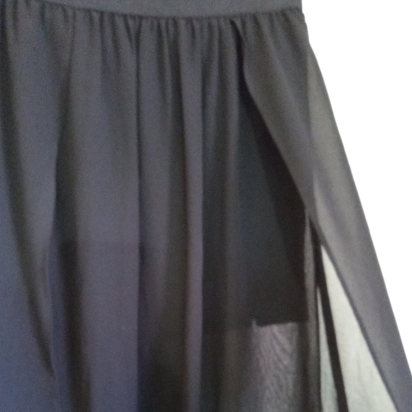 Tobi double spliced black mesh overlay maxi skirt in women's size small - Picture 4 of 11